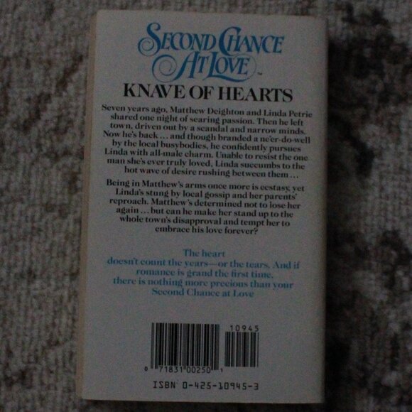 Vintage Second Chance at Love "Knave of Hearts" Paperback Book - Picture 2 of 8